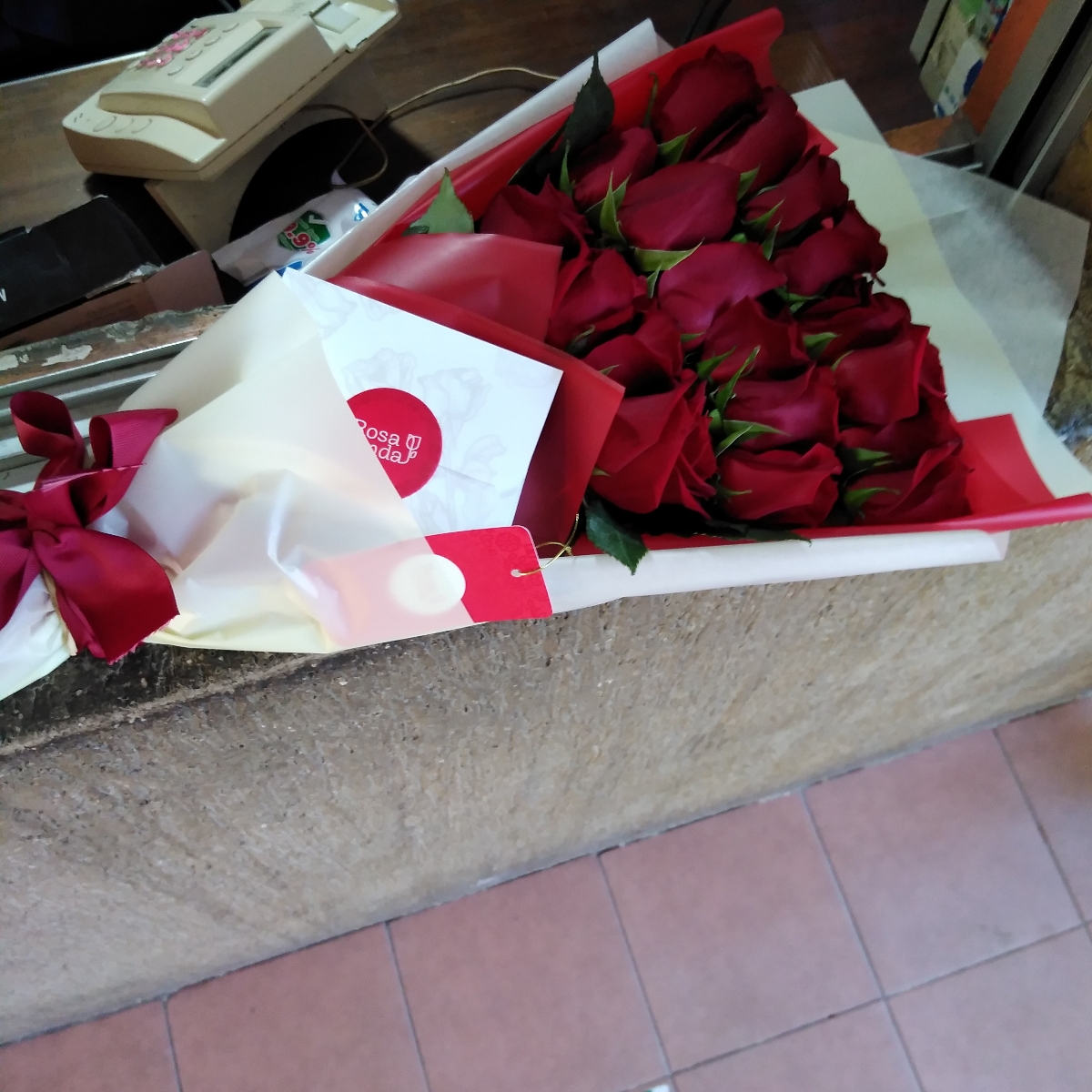 Ramo de rosas extendido con 18 rosas rojas - Pedido 249747
