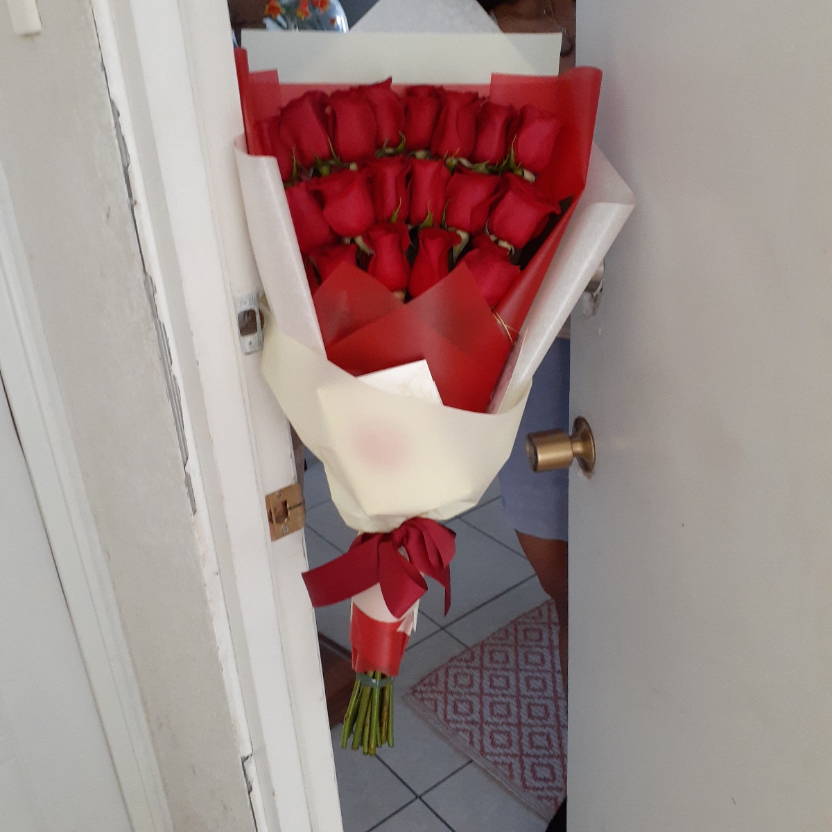 Ramo de rosas extendido con 18 rosas rojas - Pedido 252377
