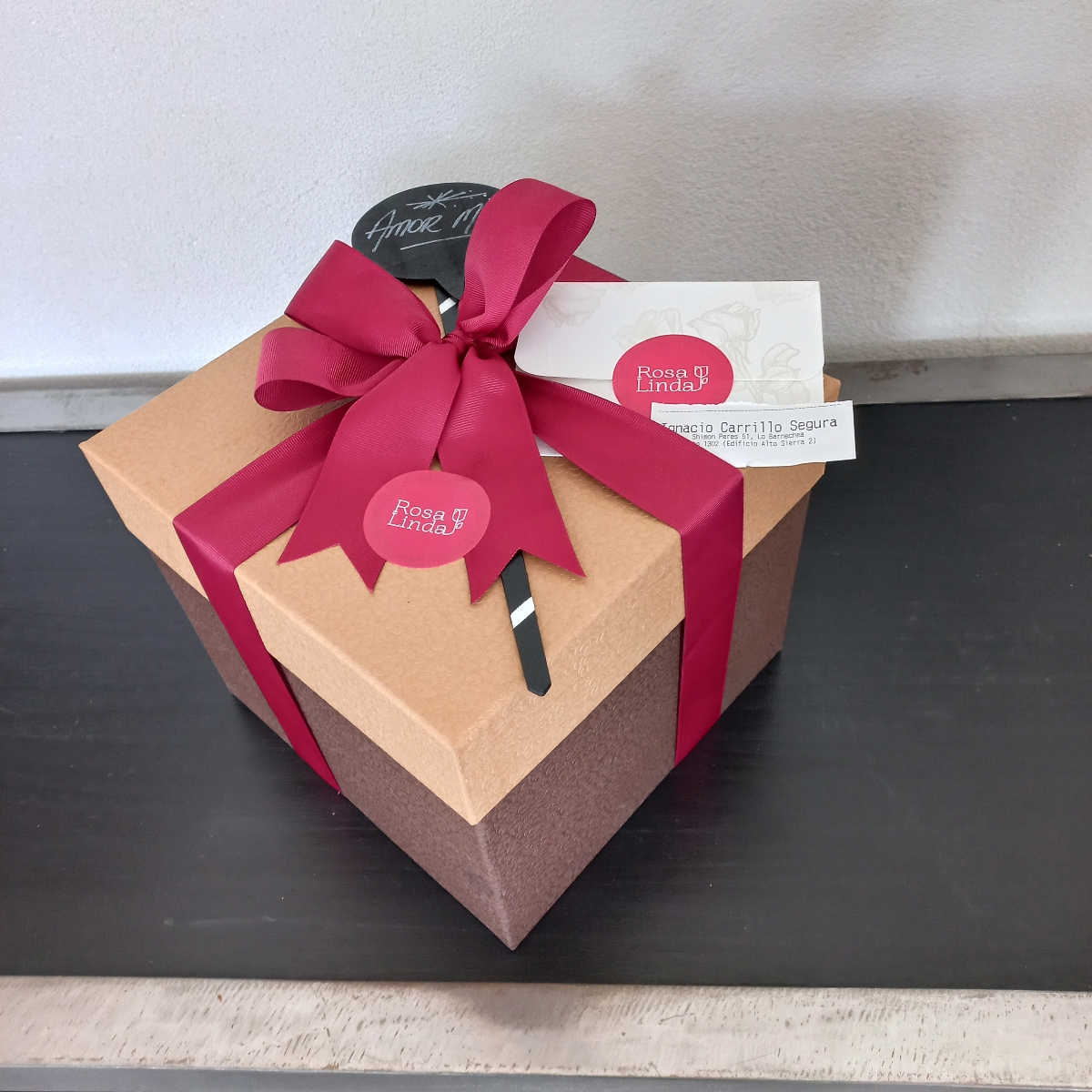 Set de Regalo Buena Compañía - Caja de regalo con vino y chocolates - Pedido 252831